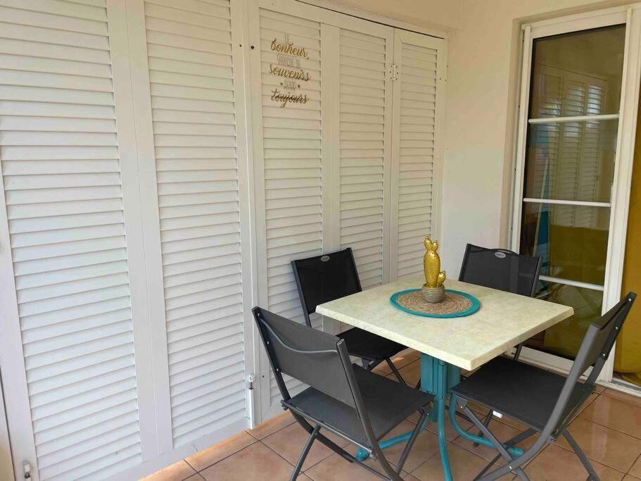 Le Mayakudja D'Or Appartement Sainte-Anne  Buitenkant foto